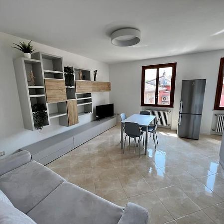 Beija Flor-Trilocale Piazza Garibaldi N18 Apartment เดเซนซาโนเดลการ์ดา ภายนอก รูปภาพ