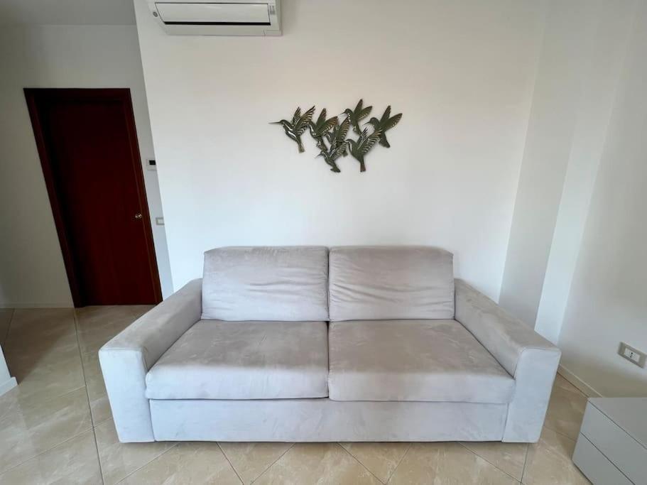Beija Flor-Trilocale Piazza Garibaldi N18 Apartment เดเซนซาโนเดลการ์ดา ภายนอก รูปภาพ