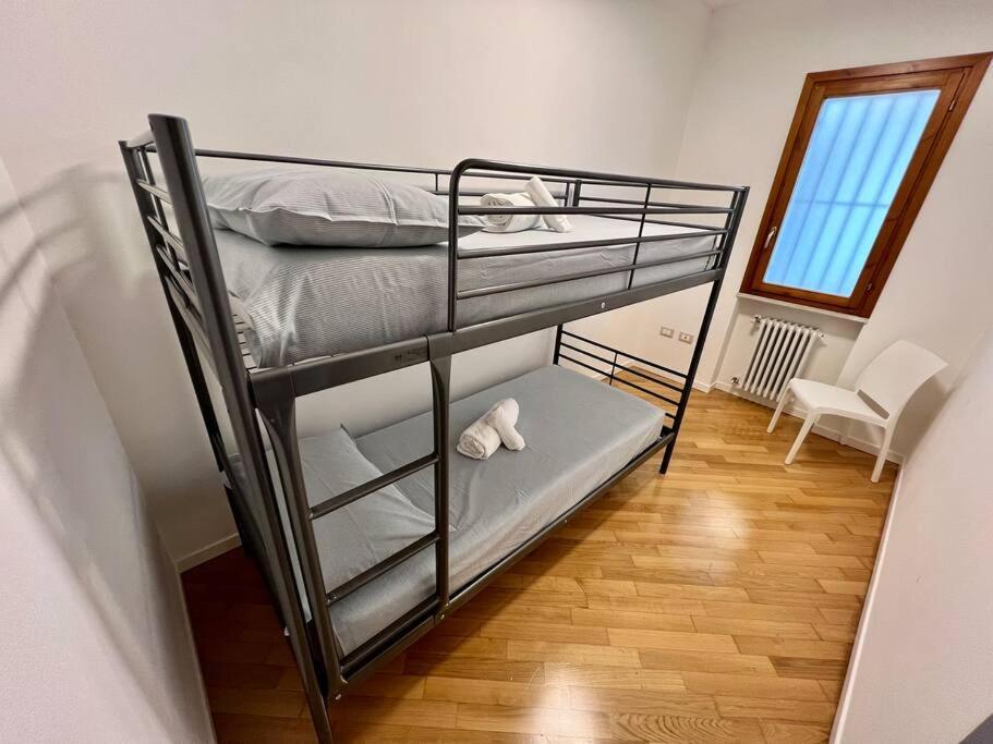 Beija Flor-Trilocale Piazza Garibaldi N18 Apartment เดเซนซาโนเดลการ์ดา ภายนอก รูปภาพ